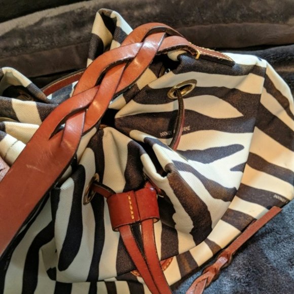 Dooney & Bourke Tote